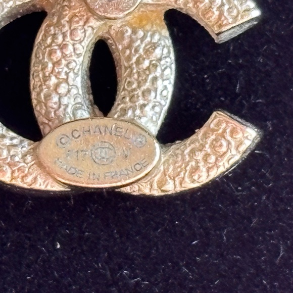 Chanel Classic CC earrings. - Picture 4 of 4